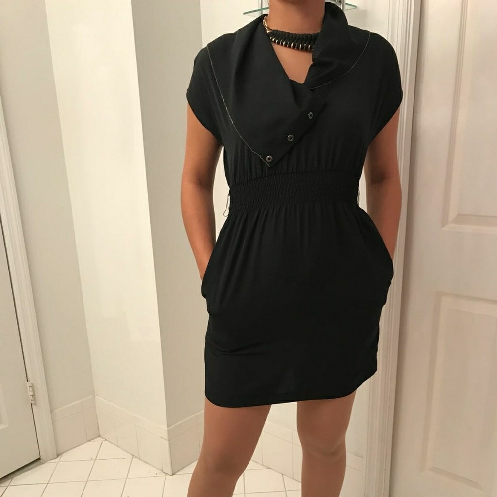 Dress - Picture 7 of 8